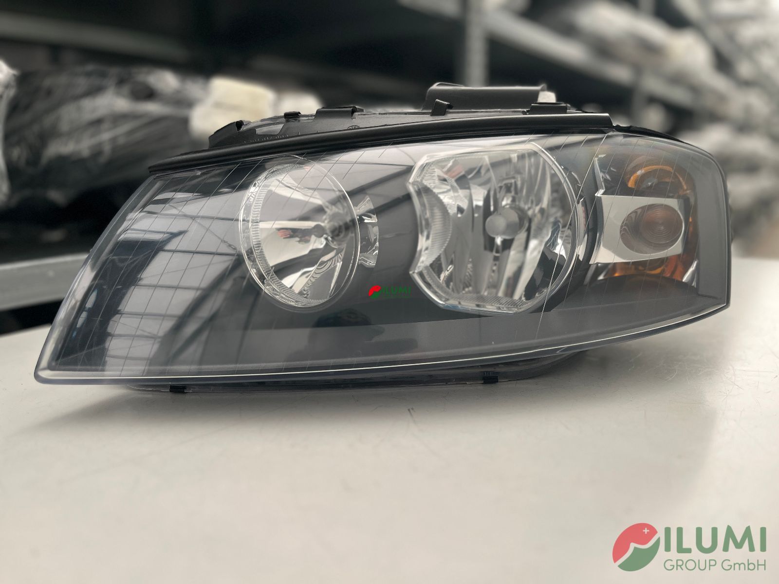 AUDI A3 8P HALOGEN SCHEINWERFER LINKS 8P0941003A