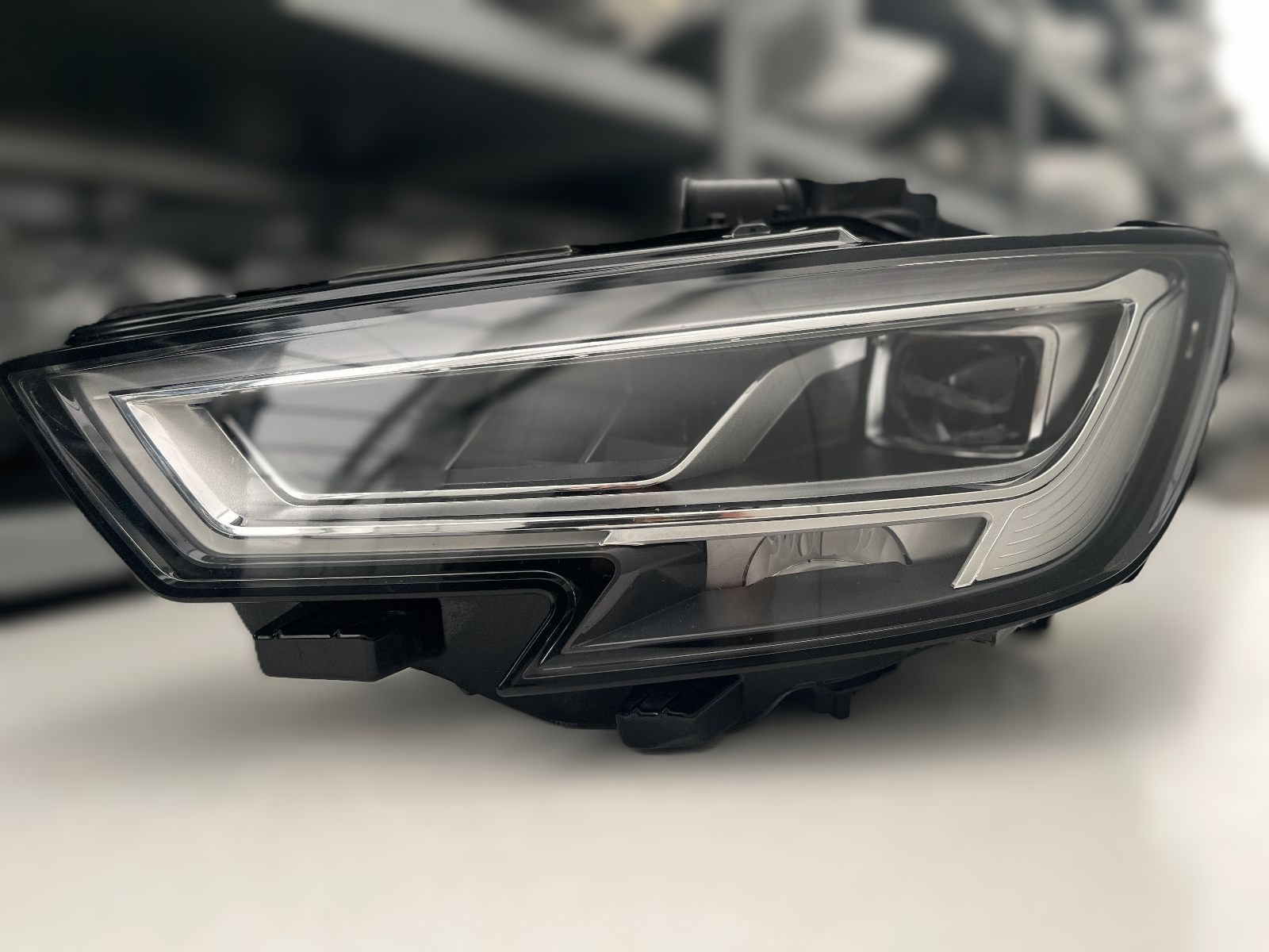 AUDI A3 LIFT MATRIX LED SCHEINW LINKS 8V0941035