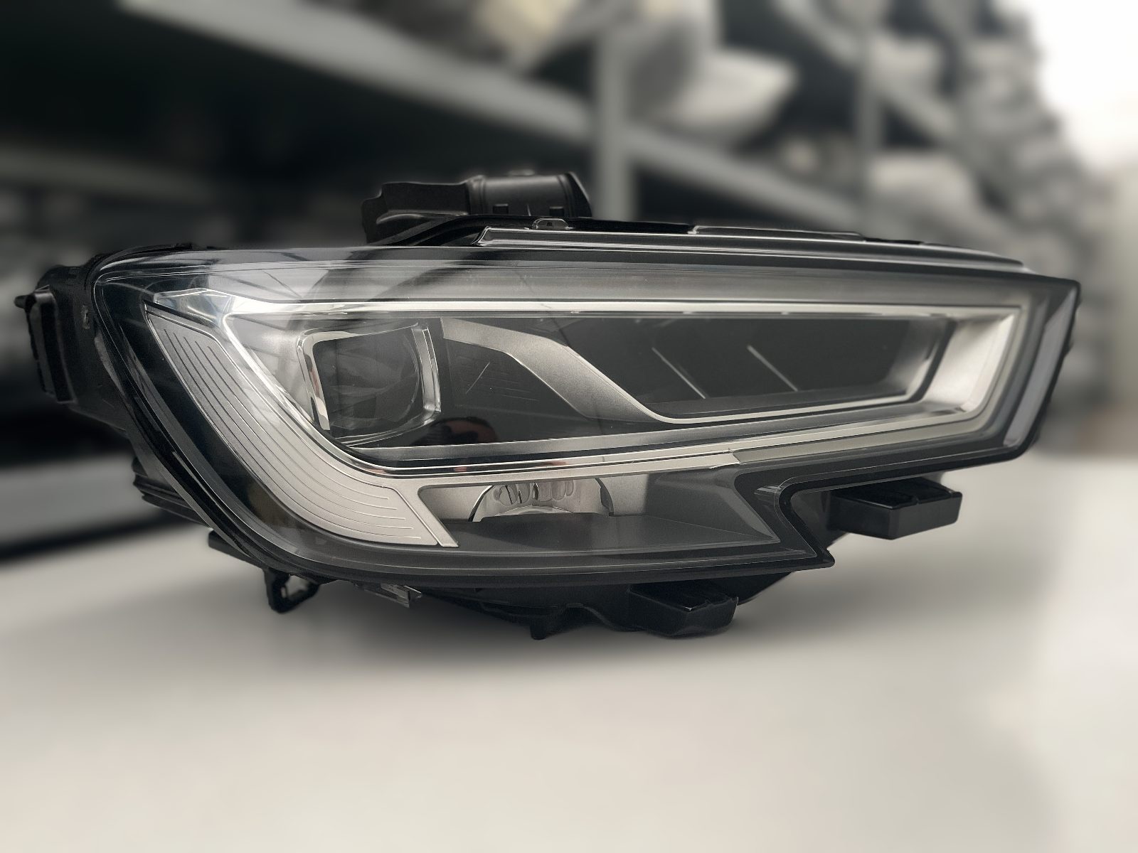 AUDI A3 LIFT MATRIX LED SCHEINW RECHTS 8V0941036