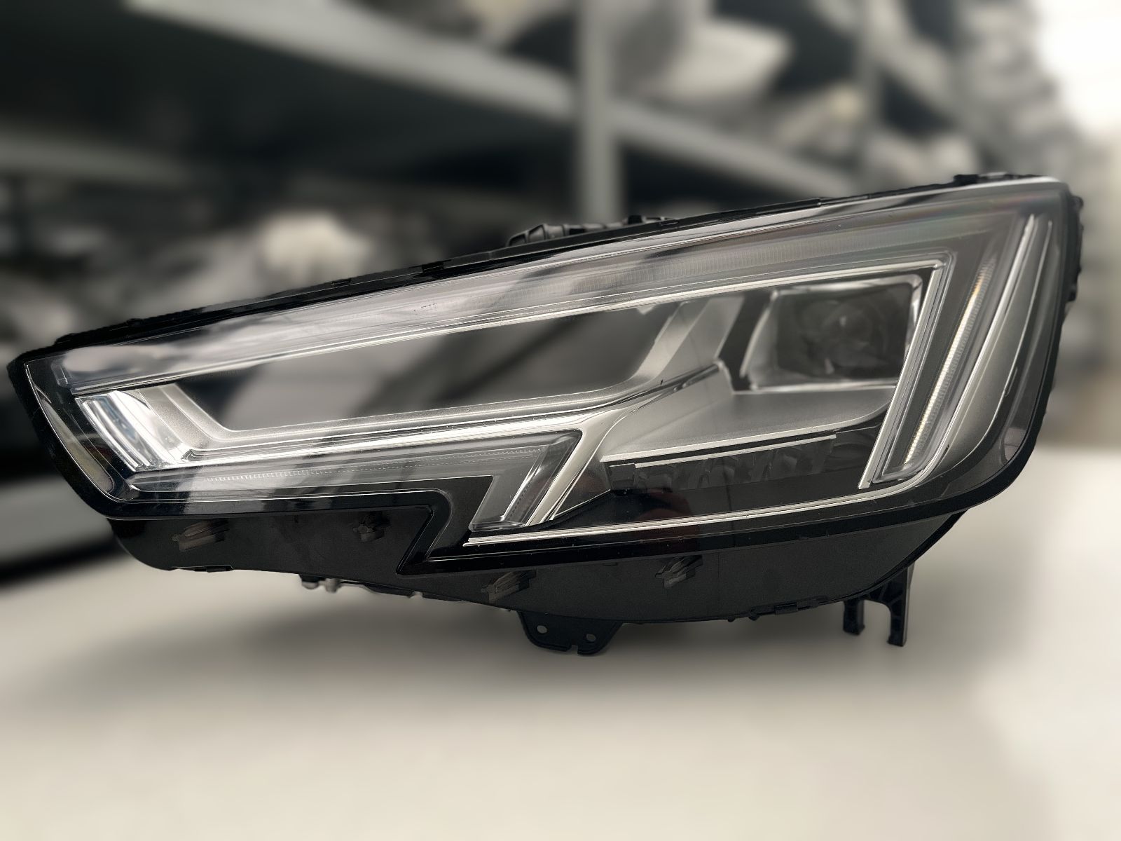 AUDI A4 8W B9 VOLL LED SCHEINW LINKS KPL 8W0941033