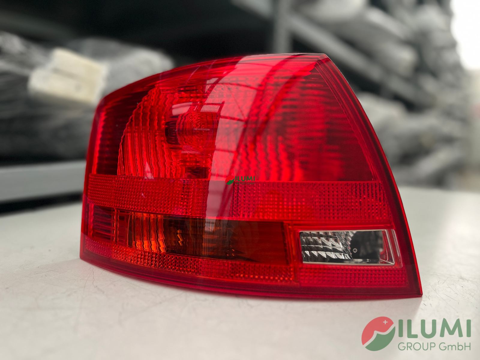 AUDI  A4 B7 KOMBI RÜCKLEUCHTE LINKS 8E9945095C