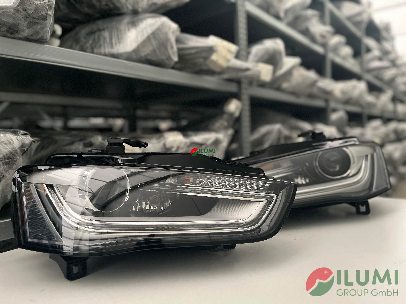 AUDI A4 B8 FACELIFT XENON SCHEINWERFER L+R KPL 8K0941031C_032C