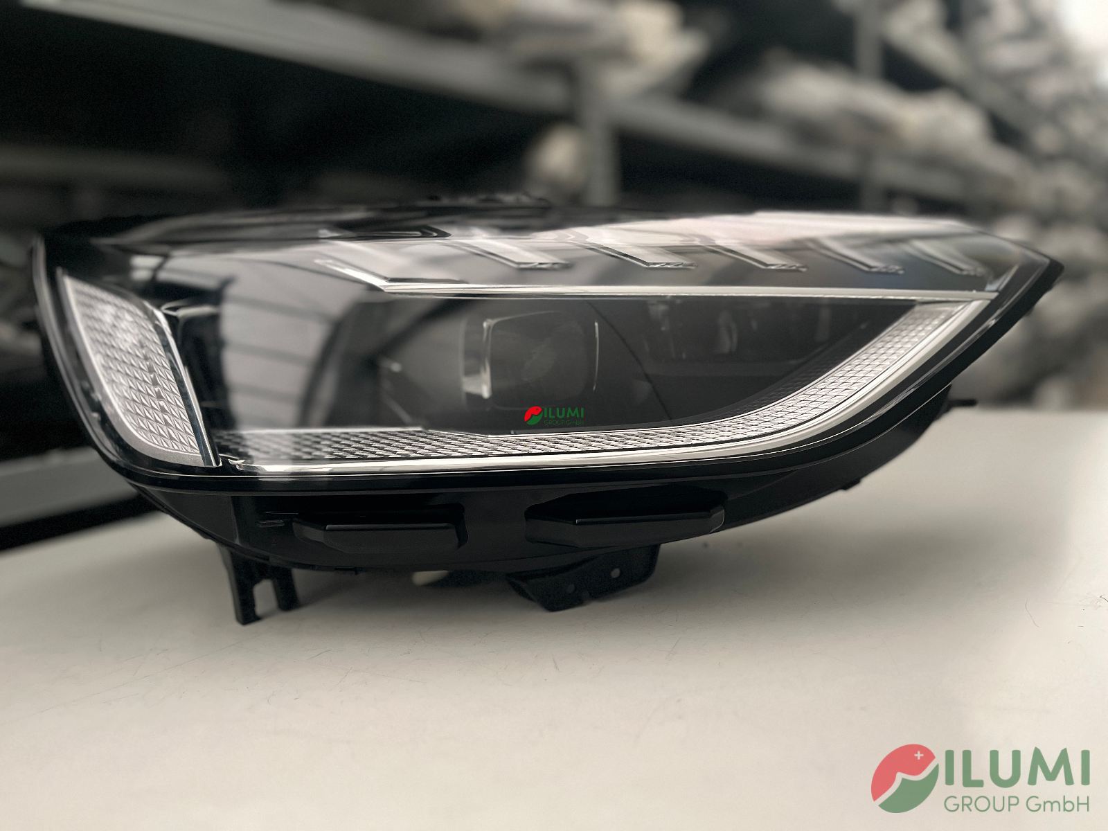 AUDI A4 B9 LIFT MATRIX RECHTS KPL 8W0941036E