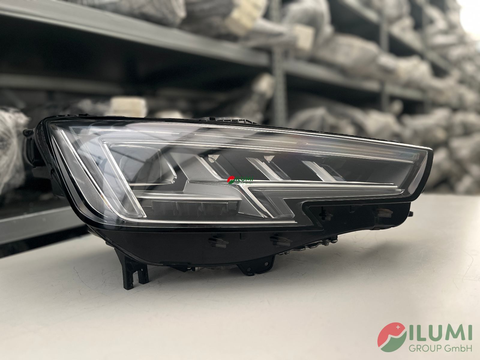 AUDI A4 B9 MATRIX SCHEINWERFER RECHTS KPL 8W0941036