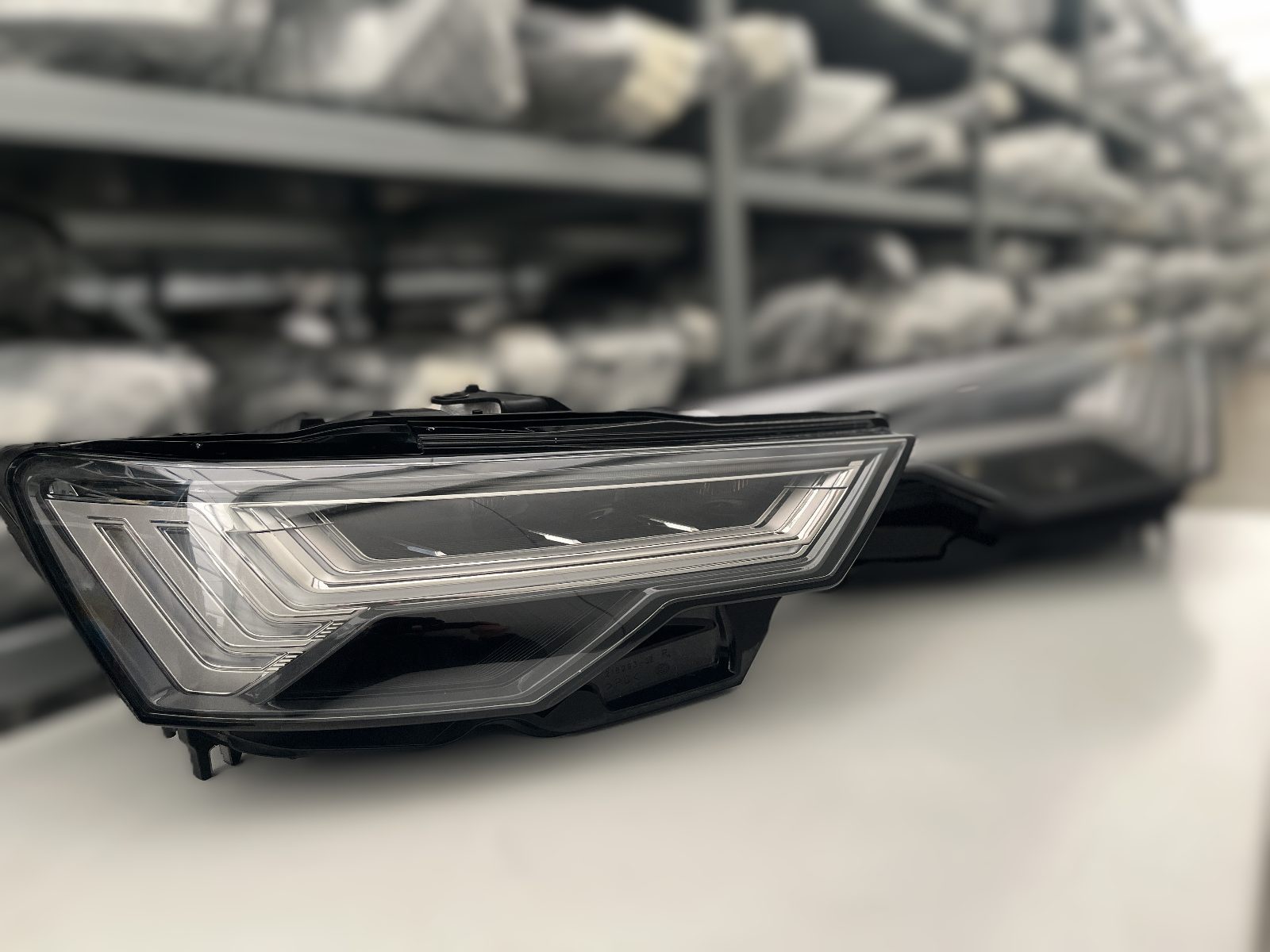 AUDI A6 C8 MATRIX SCHEINWERFER R+L KPL  4K0941036_4K0941035