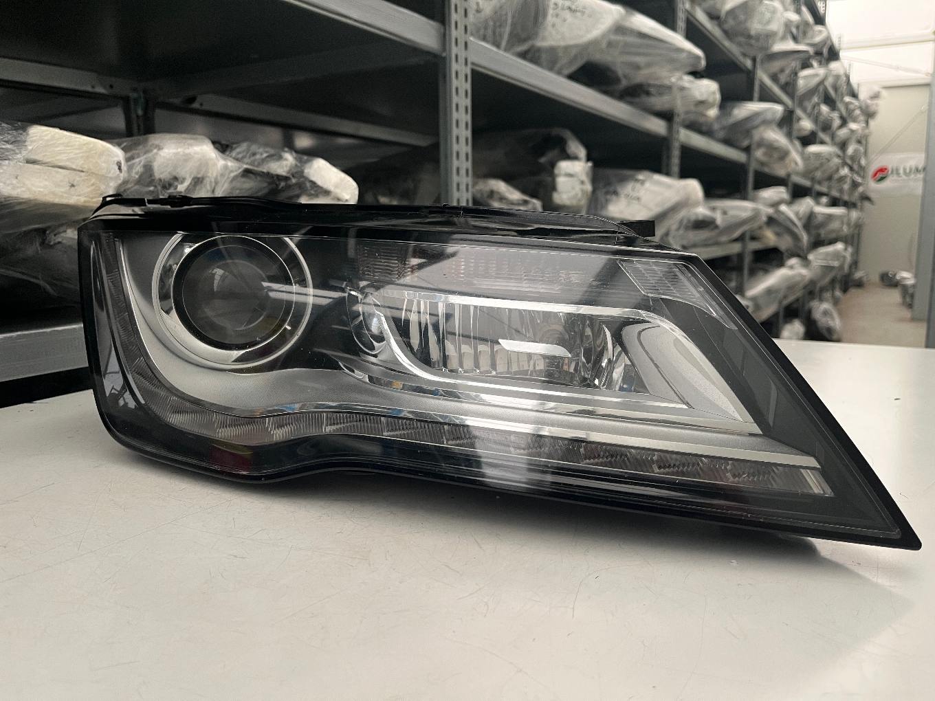 Audi A7 4G8 XENON SCHEINWERFER RECHTS KPL 4G8941032
