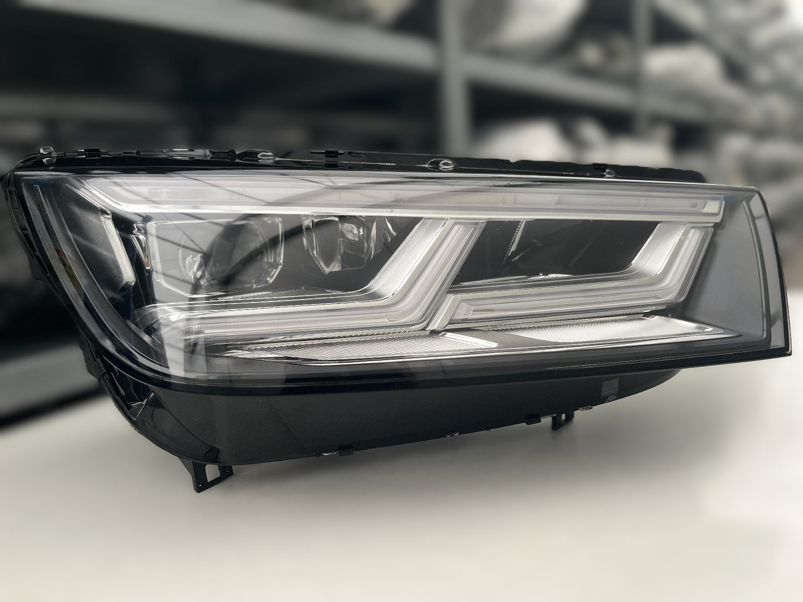 AUDI Q5 II 80A VOLL LED SCHEINW RECHTS KPL 80A941774