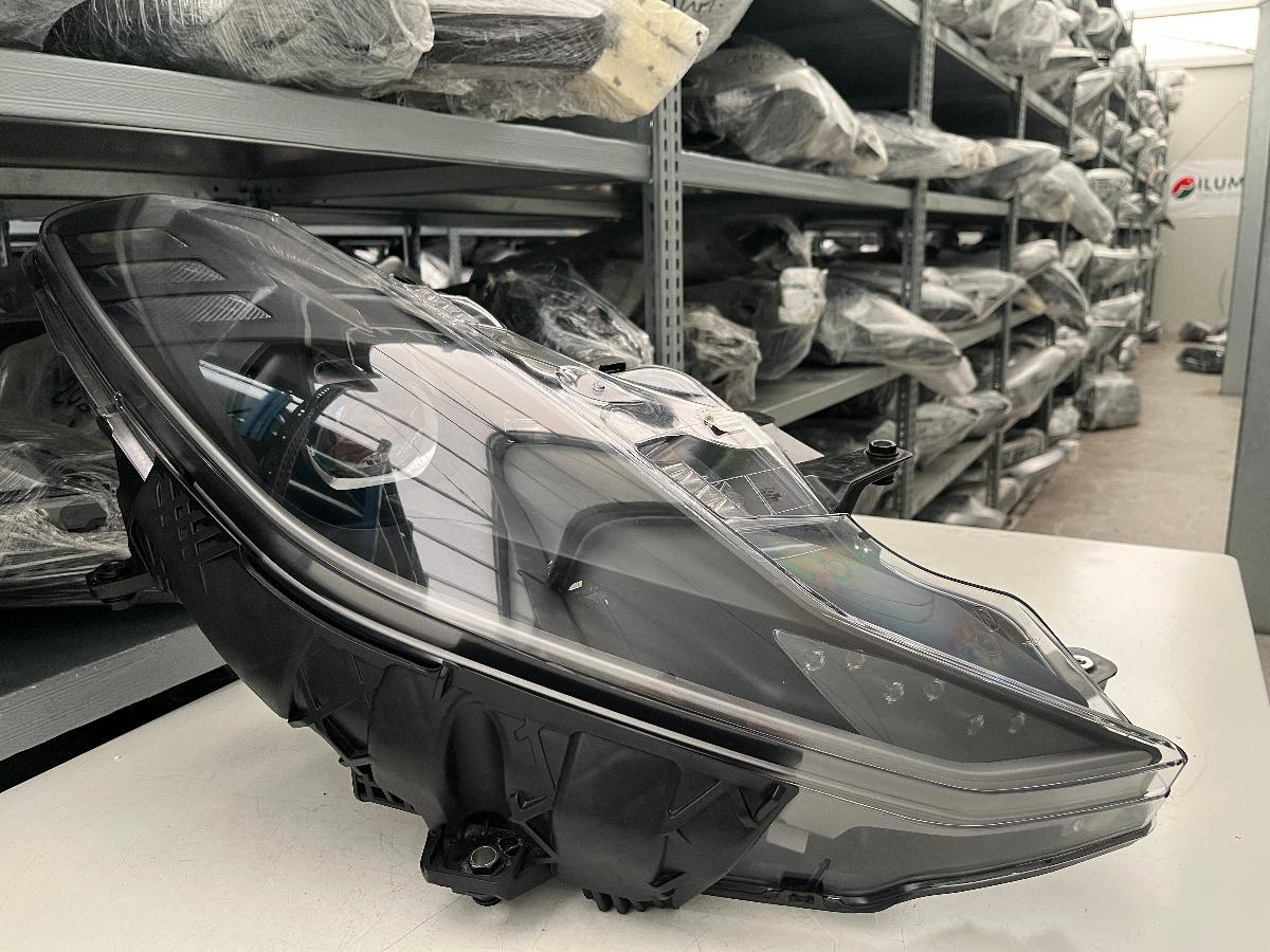 FERRARI 812 SUPERFAST VOLL LED SCHEINW RECHTS 336570  L90127307