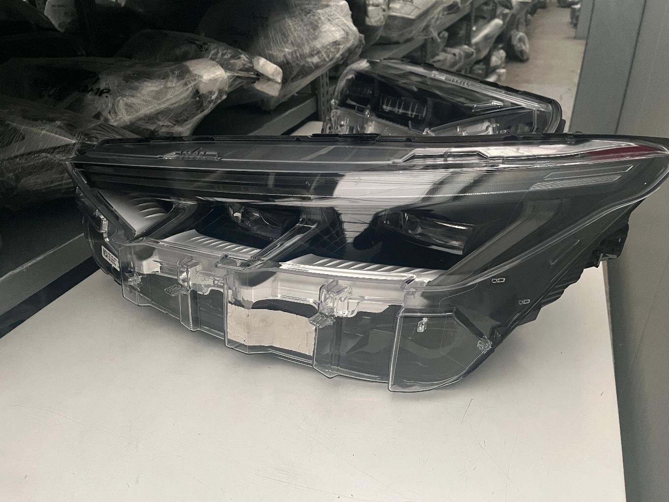 FORD MUSTANG MACH-E VOLL LED SCHEINWERFER R L LJ8B13E015EF LJ8B13E014EE