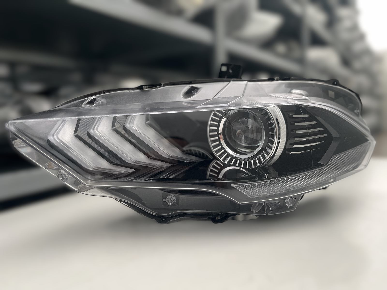 FORD MUSTANG VOLL LED SCHEINW LINKS JR3B13006BK