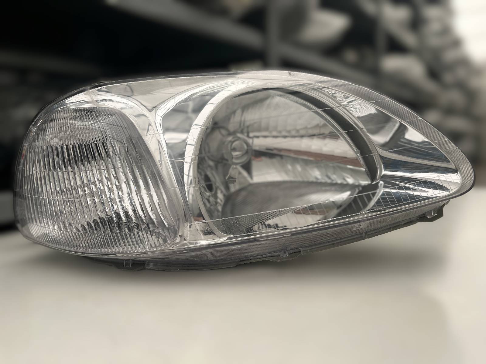 HONDA CIVIC VI 6 HALOGEN SCHEINW RECHTS 02A011