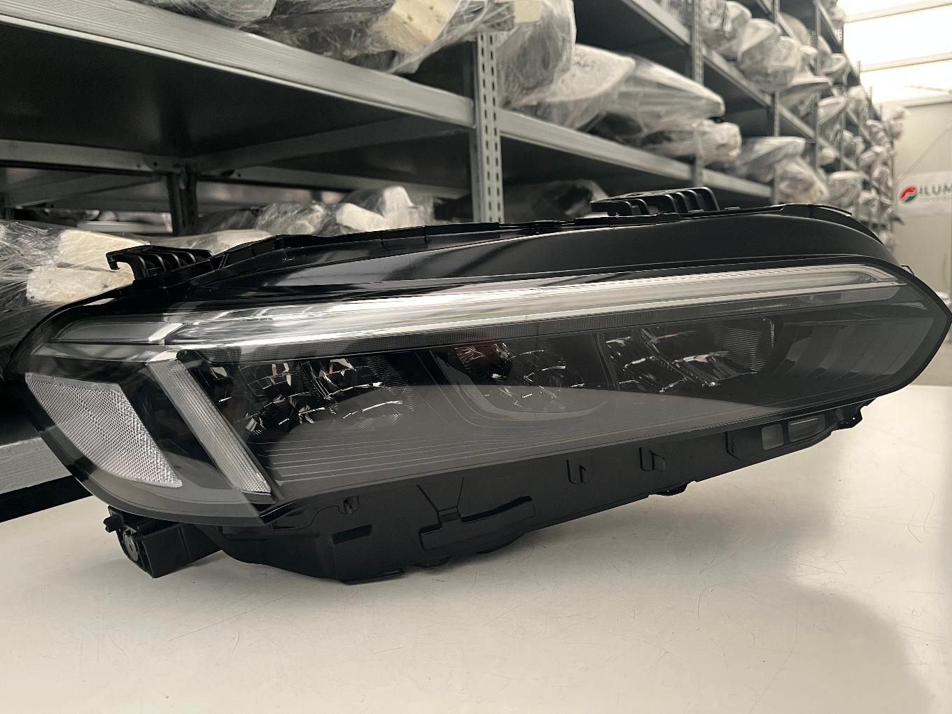 HONDA CIVIC XI VOLL LED SCHEINW RECHTS 100-8F06E