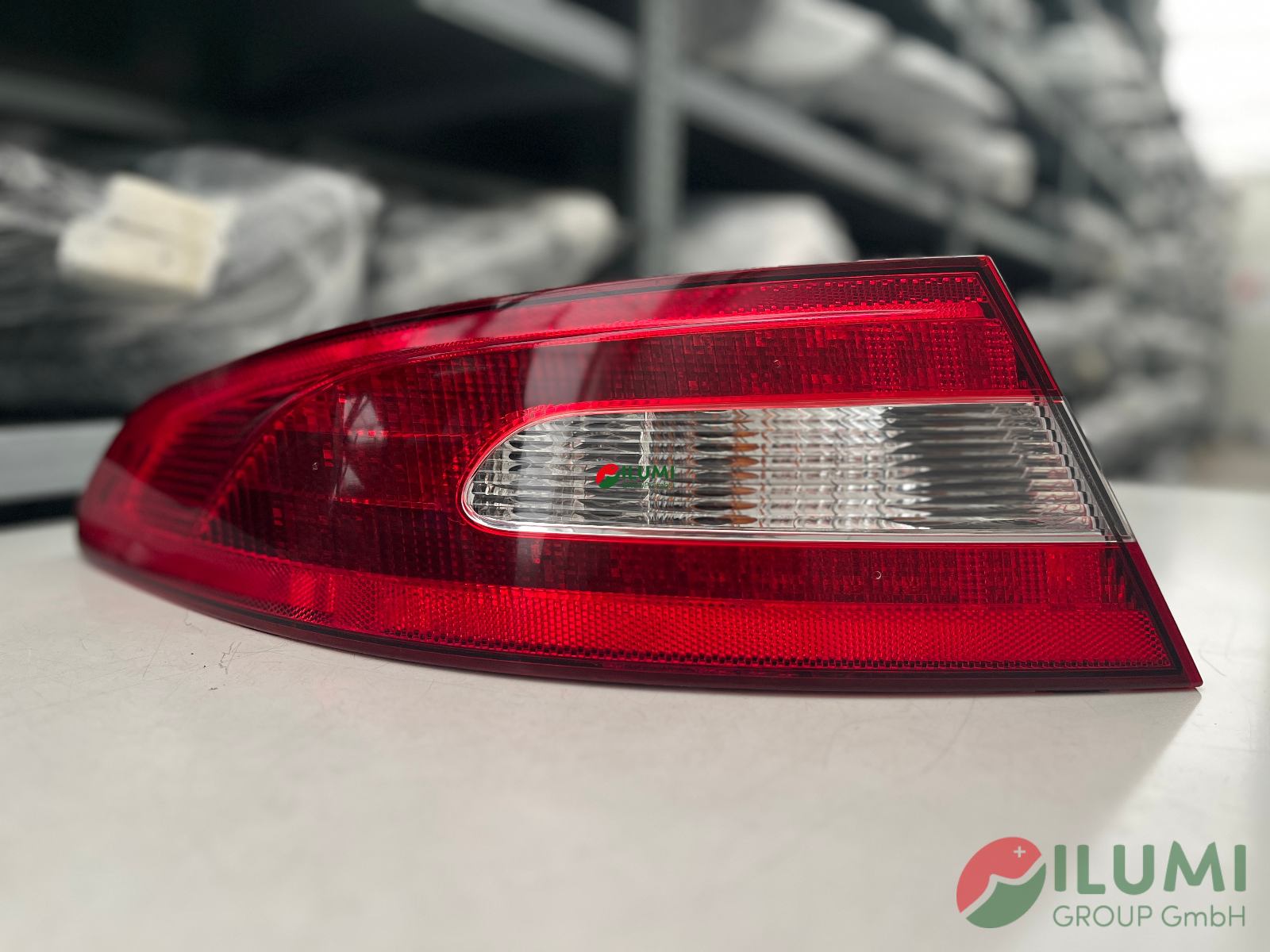 JAGUAR XF X250 07-12r. RÜCKLEUCHTE LINKS 8X2313405BC