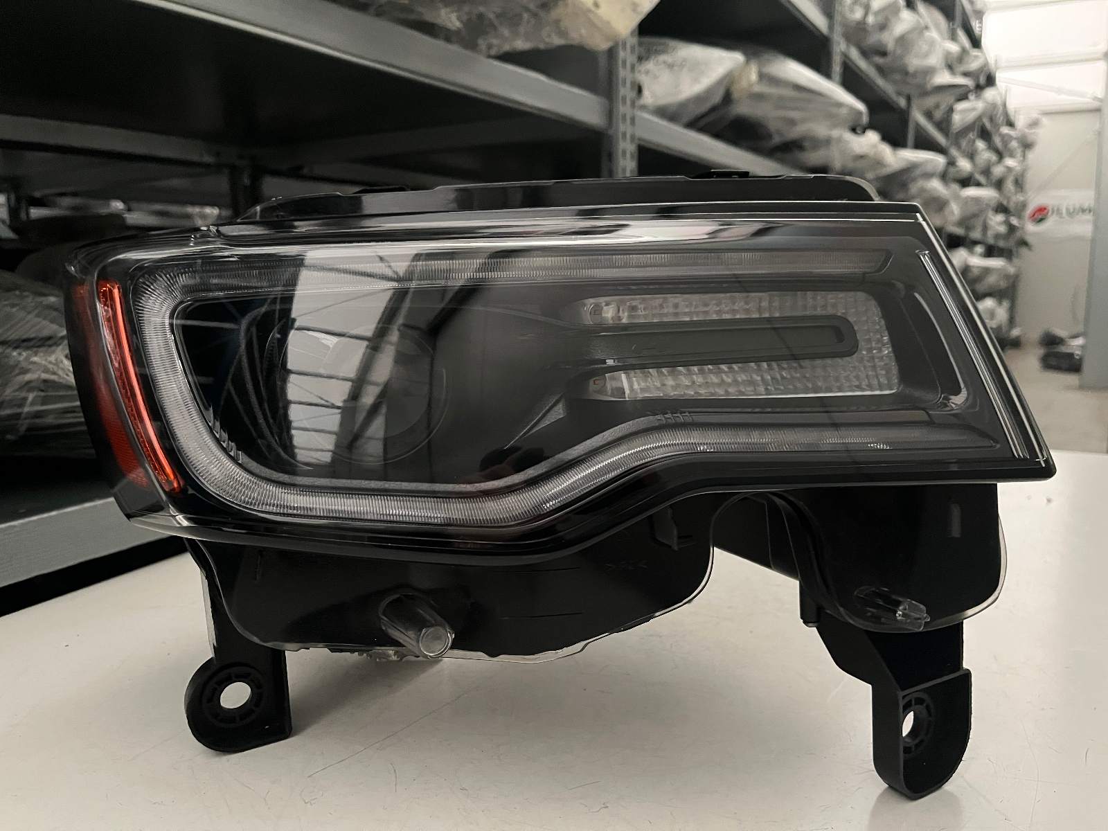 JEEP GRAND CHEROKEE Xe USA SCHEINW RECHTS KPL 6828923yAE