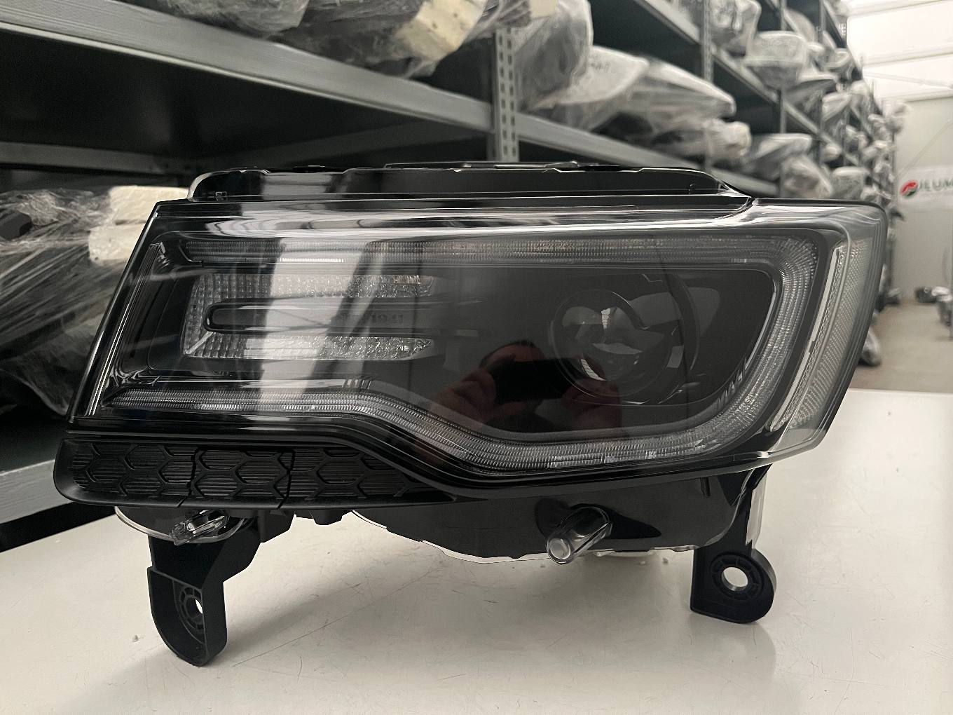 JEEP GRAND CHEROKEE XENON BLACK SCHEINW L KPL 68142493AF