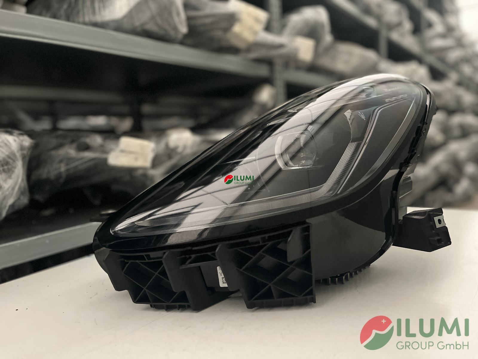 MASERATI GRECALE BLACK VOLL LED SCHEINWERFER LINKS KPL