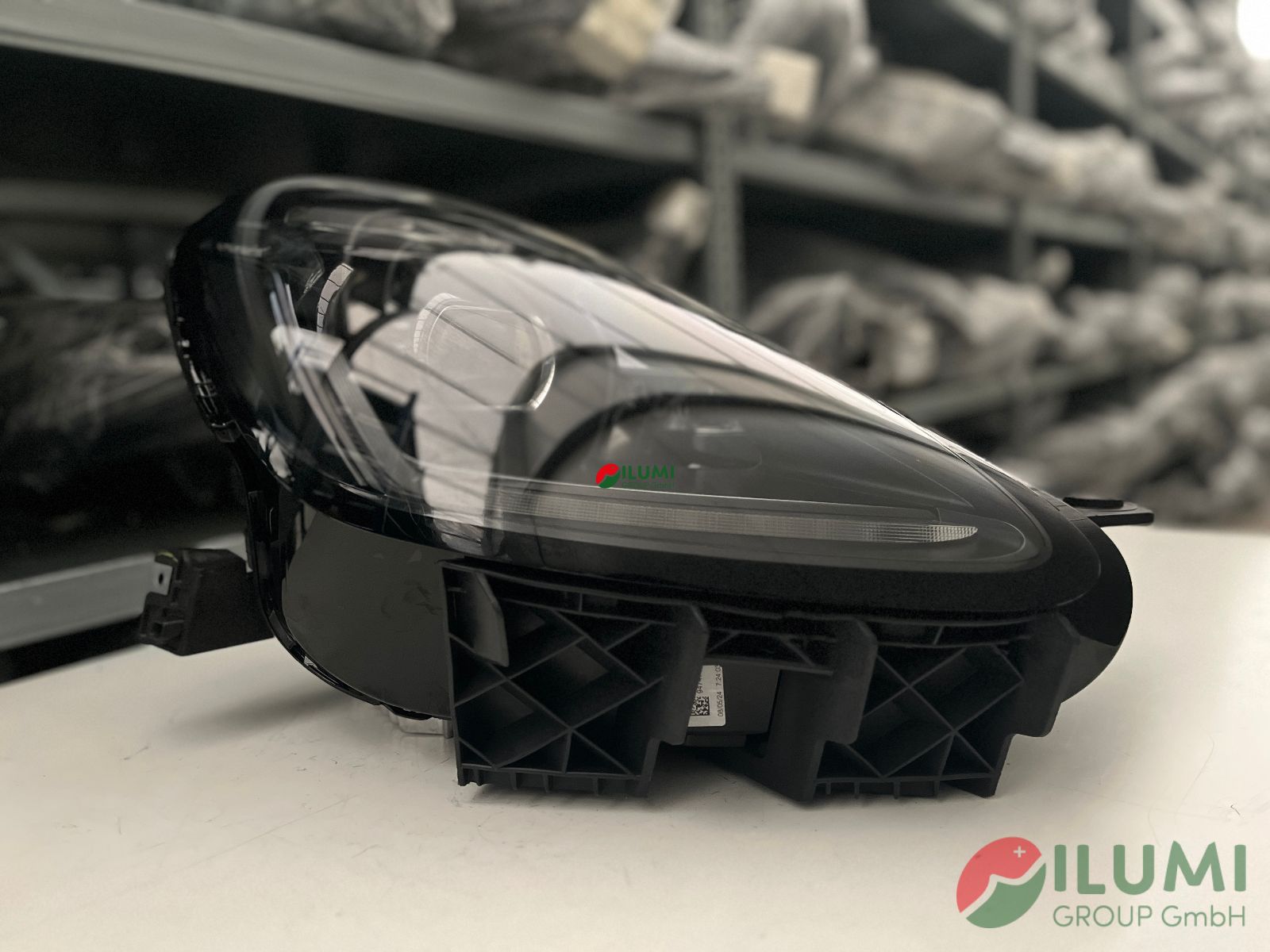 MASERATI GRECALE BLACK VOLL LED SCHEINWERFER RECHTS KPL