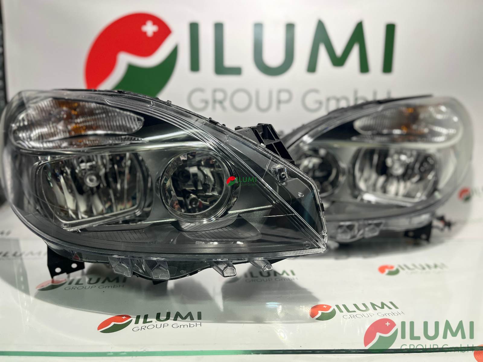 MERCEDES B KLASSE W246 HALOGEN SCHEINW L R A2468200261 A2468200161