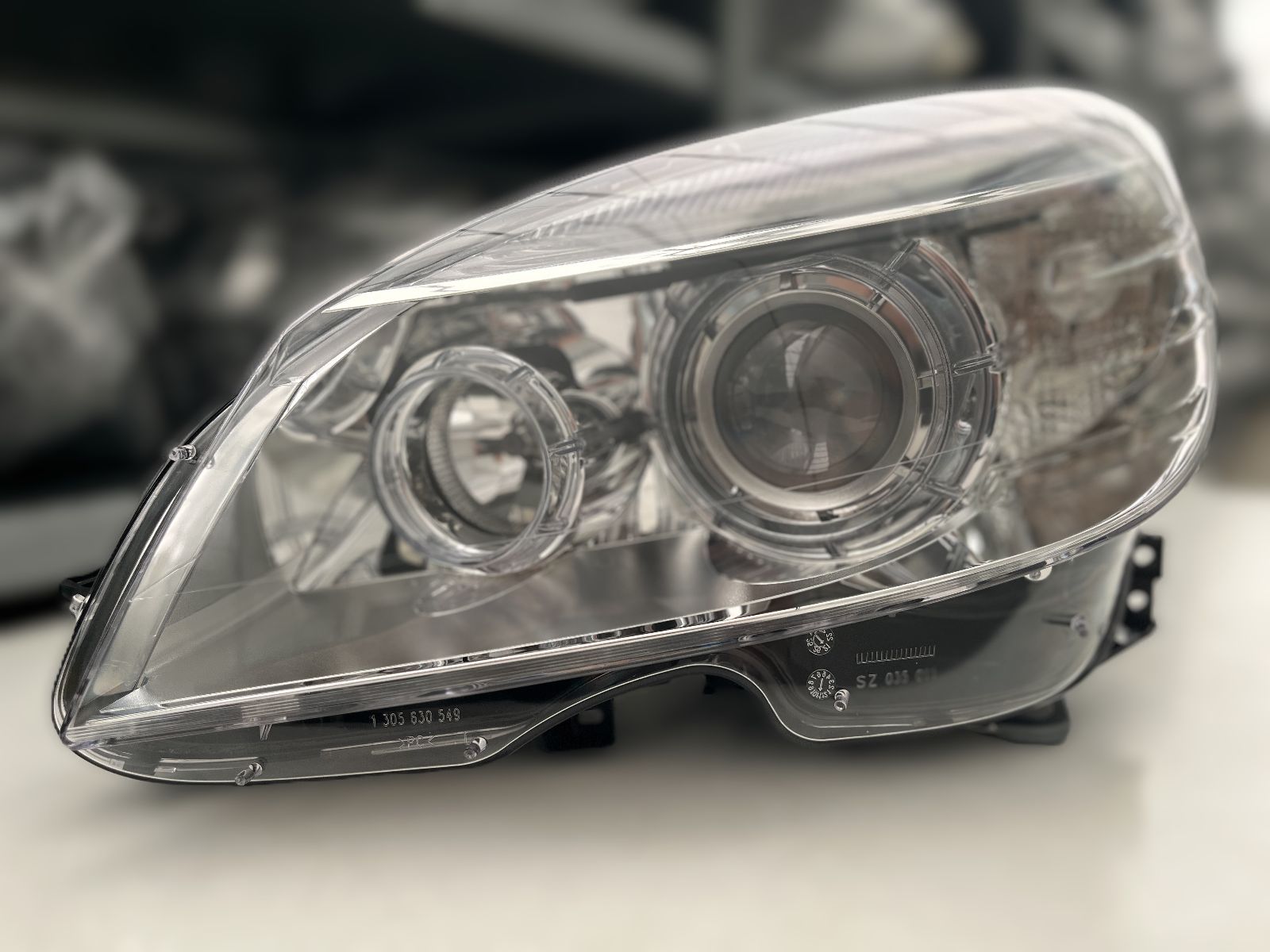 MERCEDES C KLASA W204 XENON SCHEINW LINKS KPL A2048202961