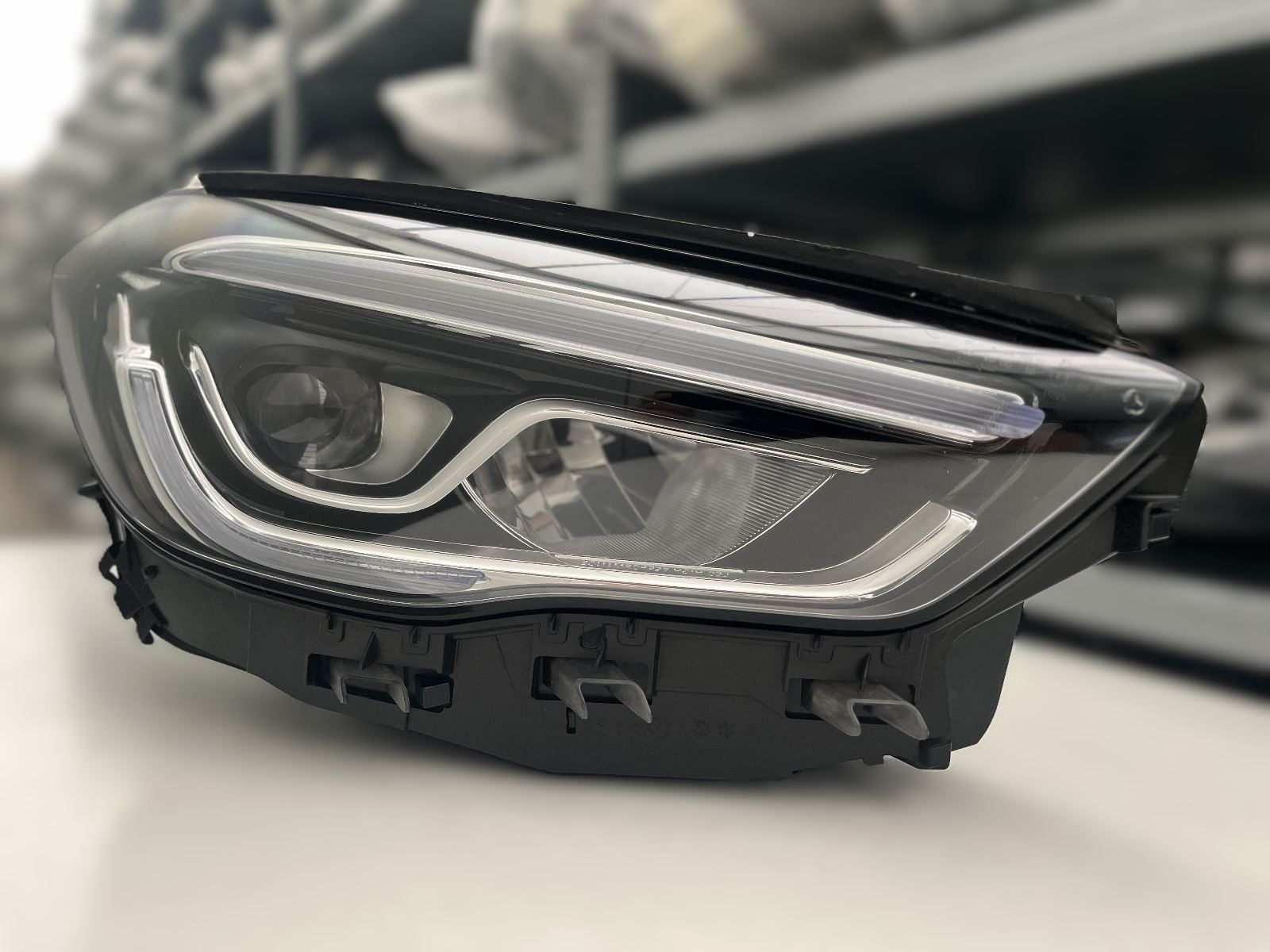 MERCEDES GLA W247 PERFORMANCE SCHEINW RECHTS A2479063605