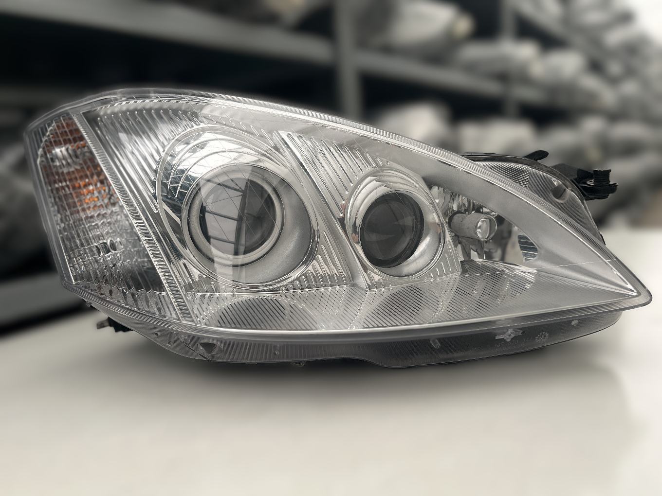 MERCEDES S KLASA W221 NIGHTVISION SCHEINW RECHTS A2218206861