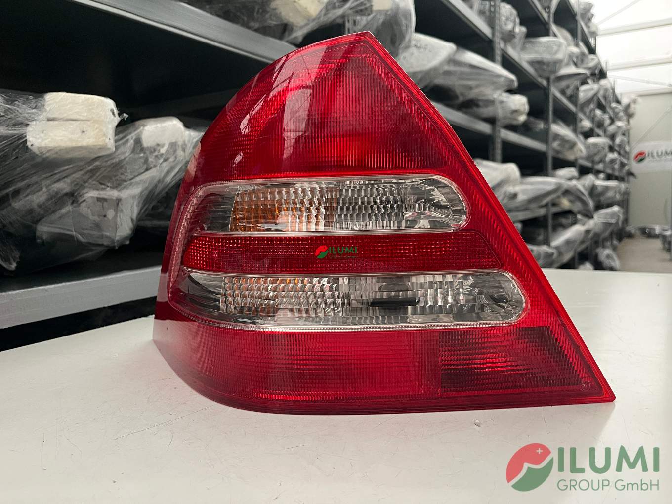 MERCEDES W203 SEDAN RÜCKLEUCHTE LINKS 2038200164