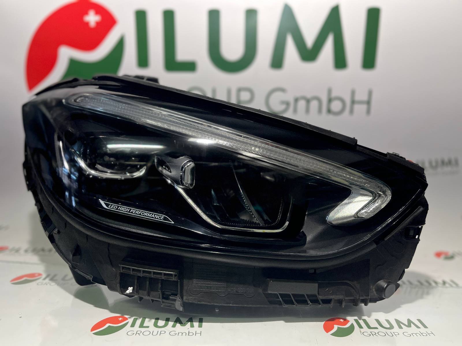 MERCEDES W206 PERFORMANCE SCHEINW RECHTS KPL A2069064003