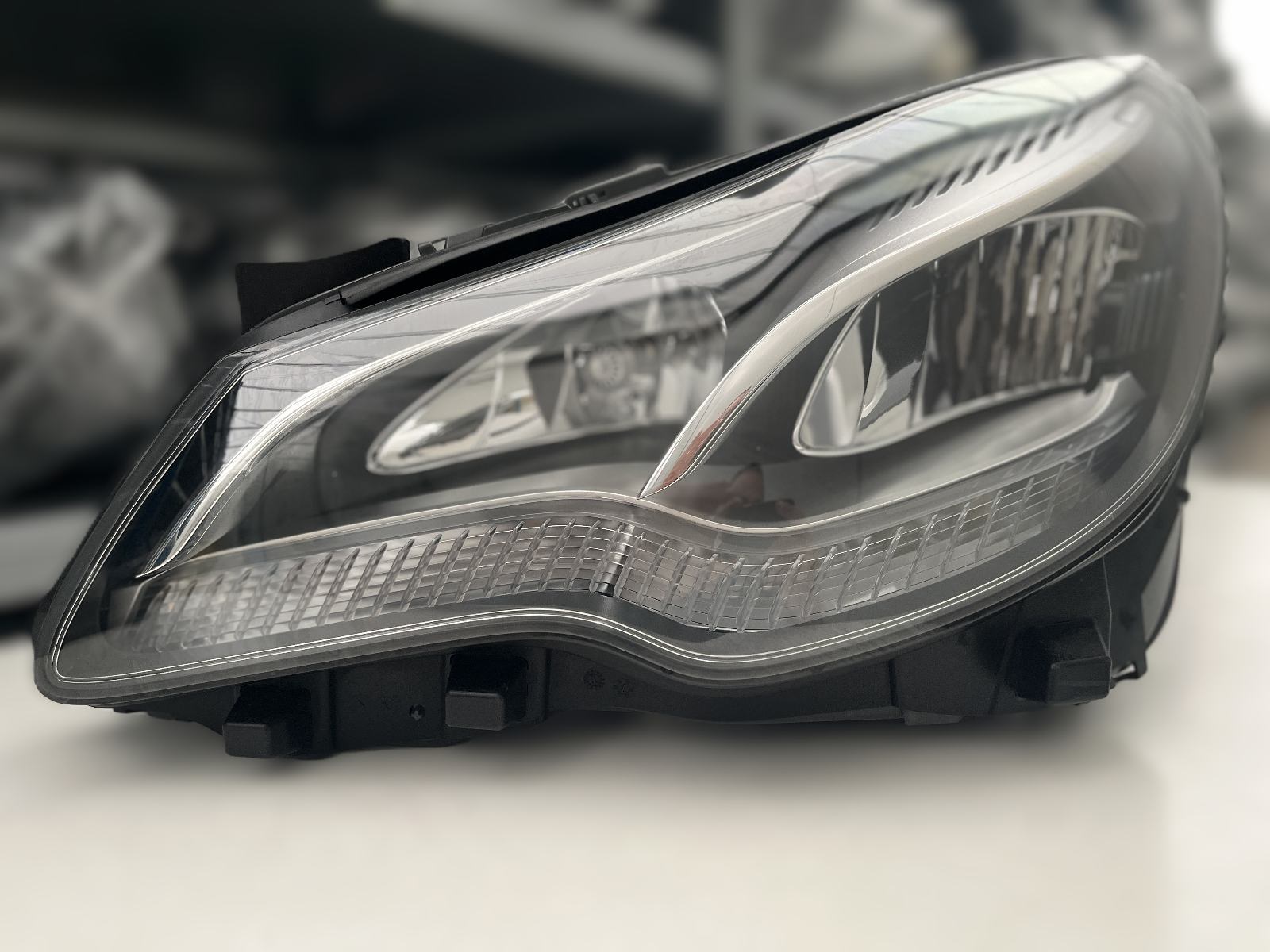 MERCEDES W207 COUPE VOLL LED SCHEINW LINKS KPL A2078200759