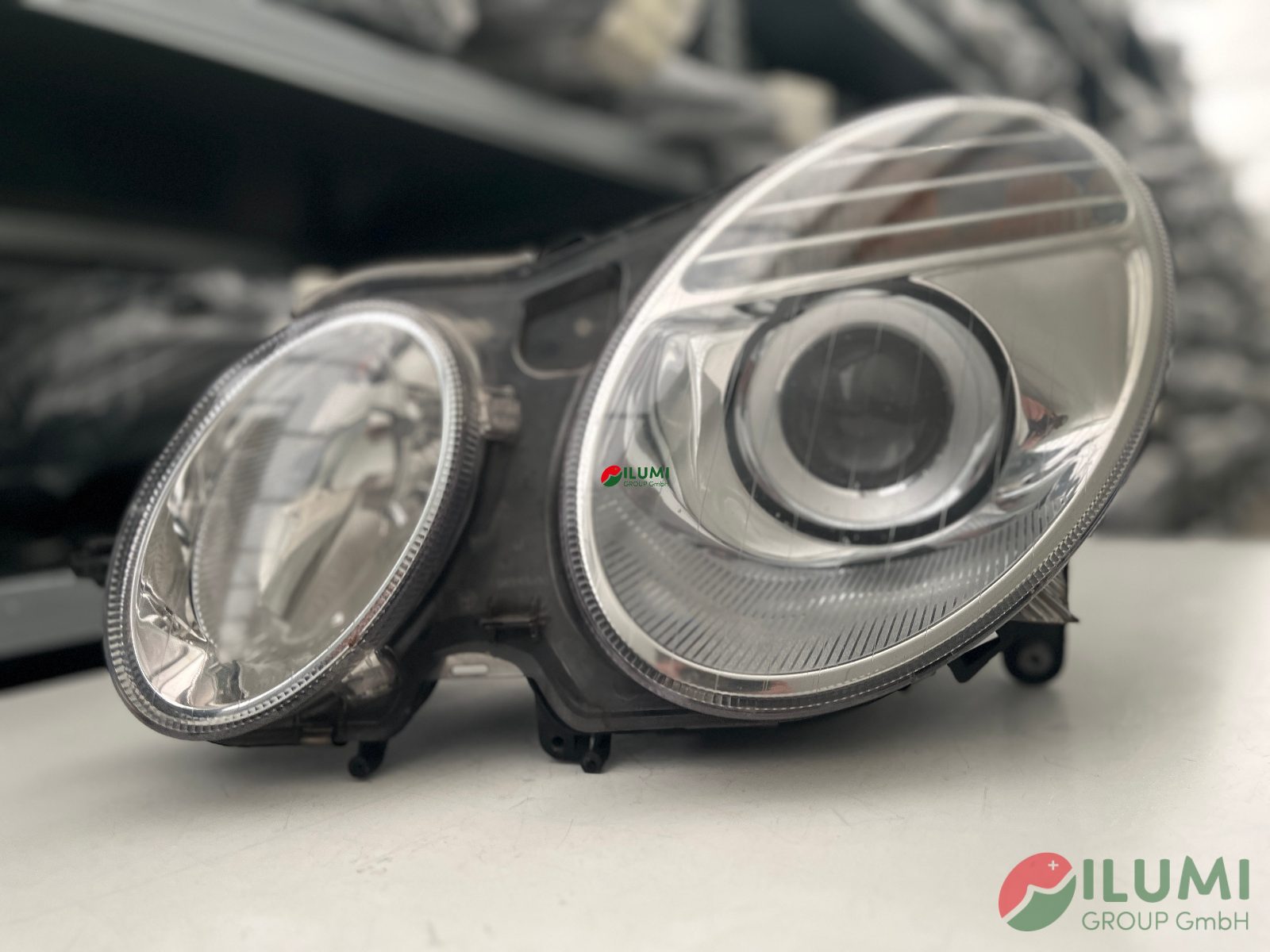MERCEDES W211 LIFT LAMPA XENON SCHEINWERFER LINKS KPL MW211FL4
