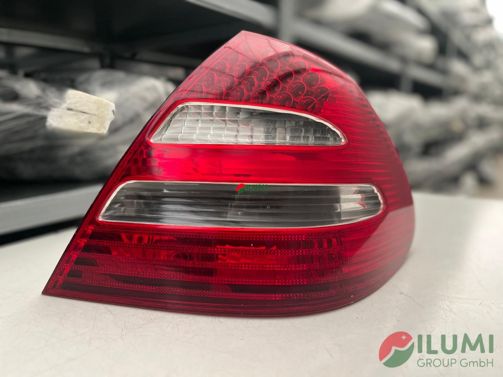 MERCEDES W211 Seda Limuzyna 02-09 RÜCKLEUCHTE RECHTS A2118200464