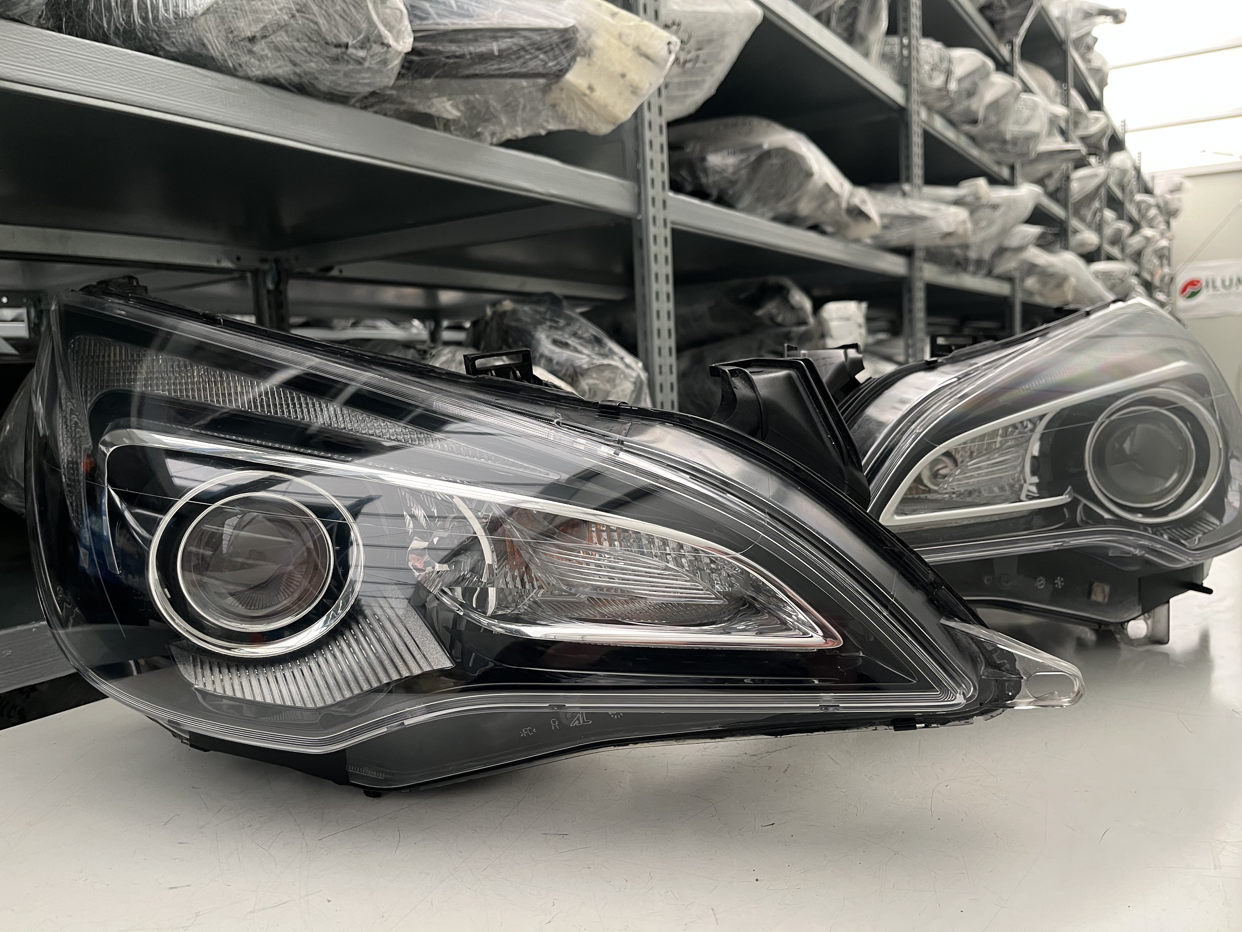OPEL ASTRA IV J GTC CASCADA Xe SCHEINW L+R  13281281,13281280