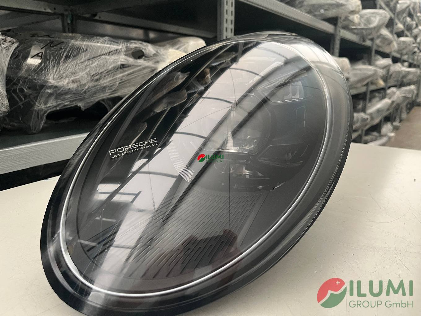 PORSCHE CARRERA 911 992 MATRIX BLACK SCHEINW LINKS KPL  9P5941081D