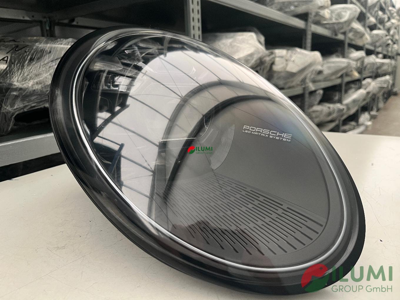 PORSCHE CARRERA 911 992 MATRIX BLACK SCHEINW RECHTS KPL  9P5941082D