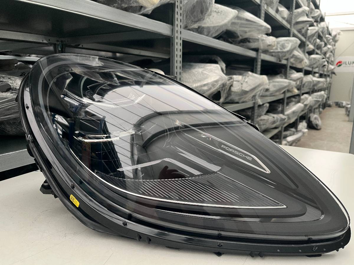 PORSCHE MACAN LIFT 95B VOLL LED SCHEINW RECHTS KPL 95B941078F
