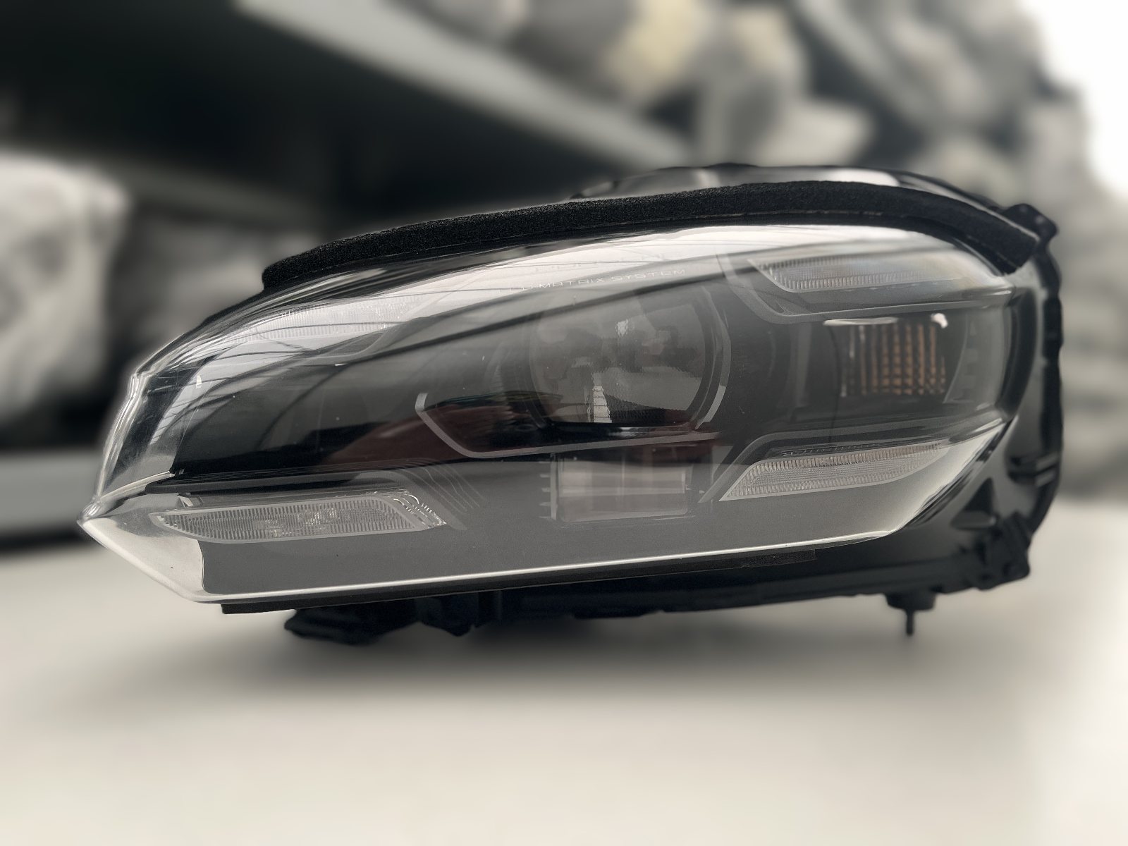 PORSCHE TAYCAN 9J1 9JA MATRIX SCHEINWERFER L KPL 9JA941005