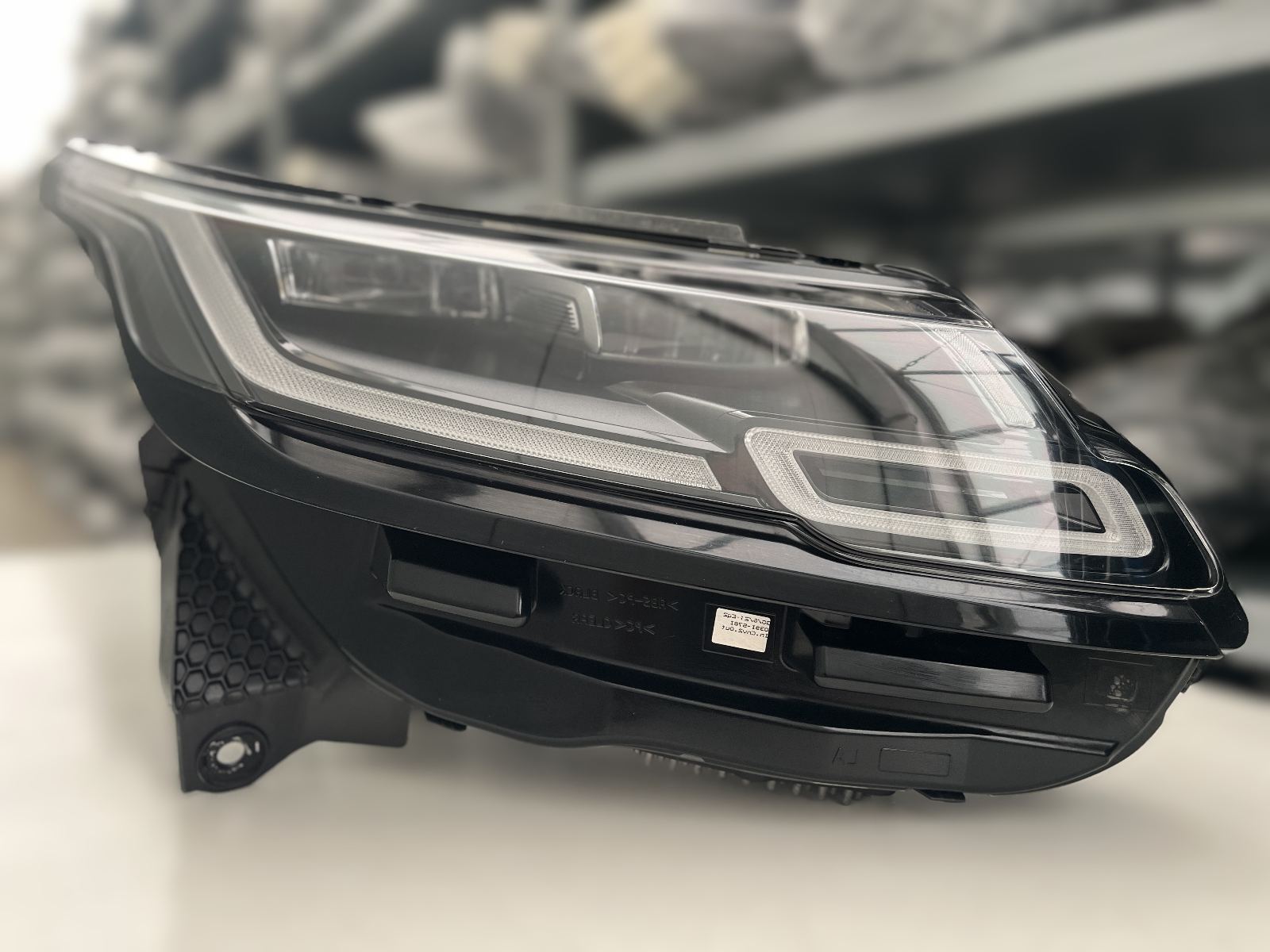 RANGE ROVER VELAR L560 MATRIX SCHEINW RECHTS KPL M8A213W029
