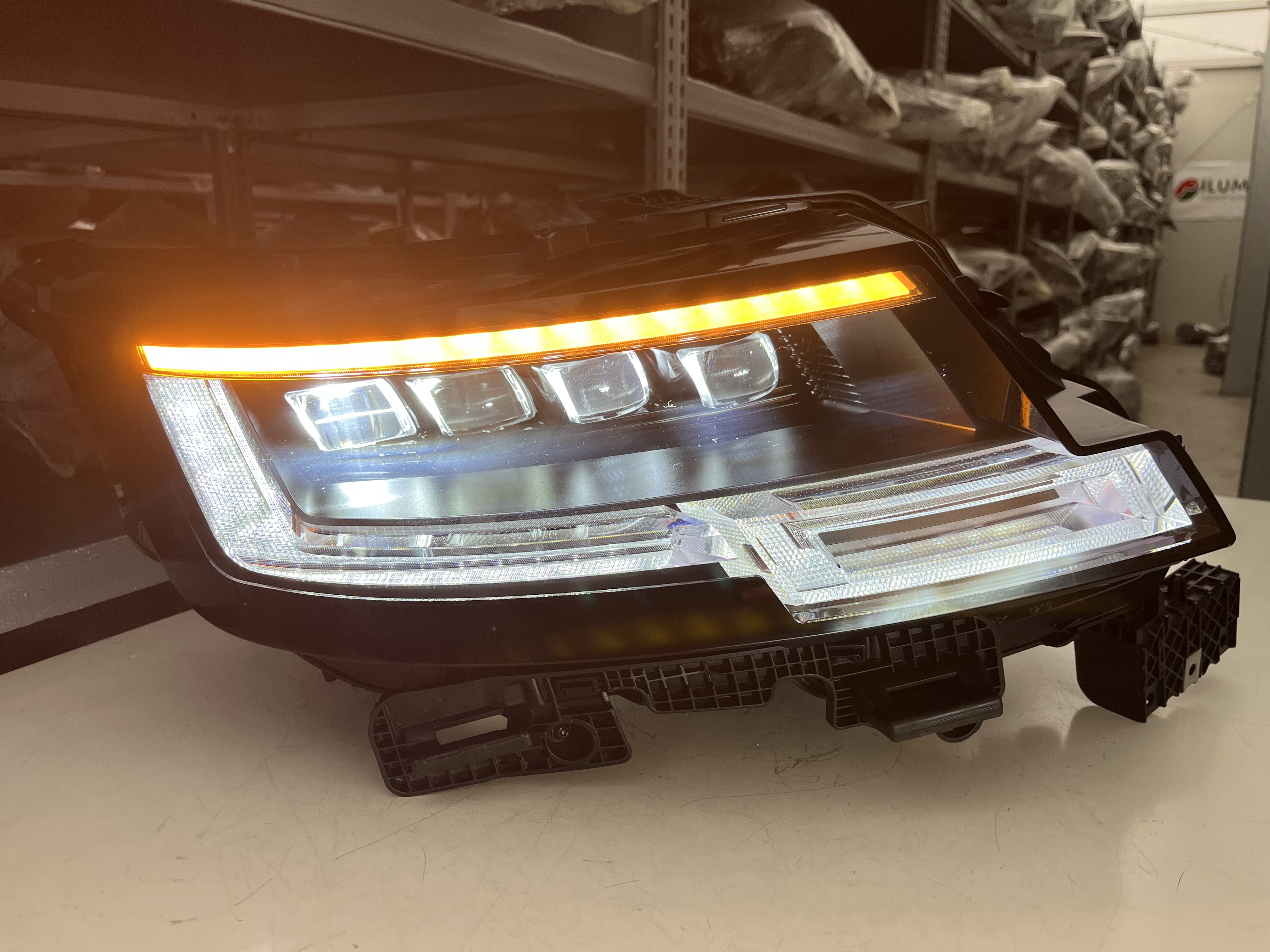 RANGE ROVER VOGUE L460 VOLL LED SCHEINW RECHTS M8E2-13W029-EM