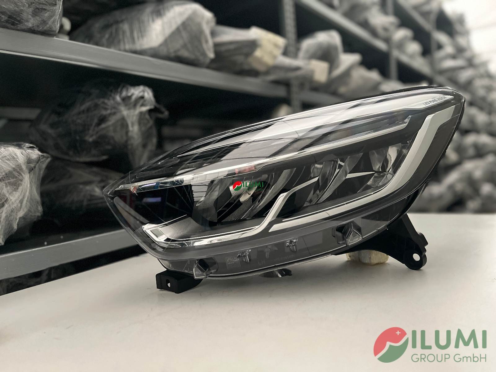 RENAULT CAPTUR SCHEINWERFER VOLL LED LINKS KPL 260605214R