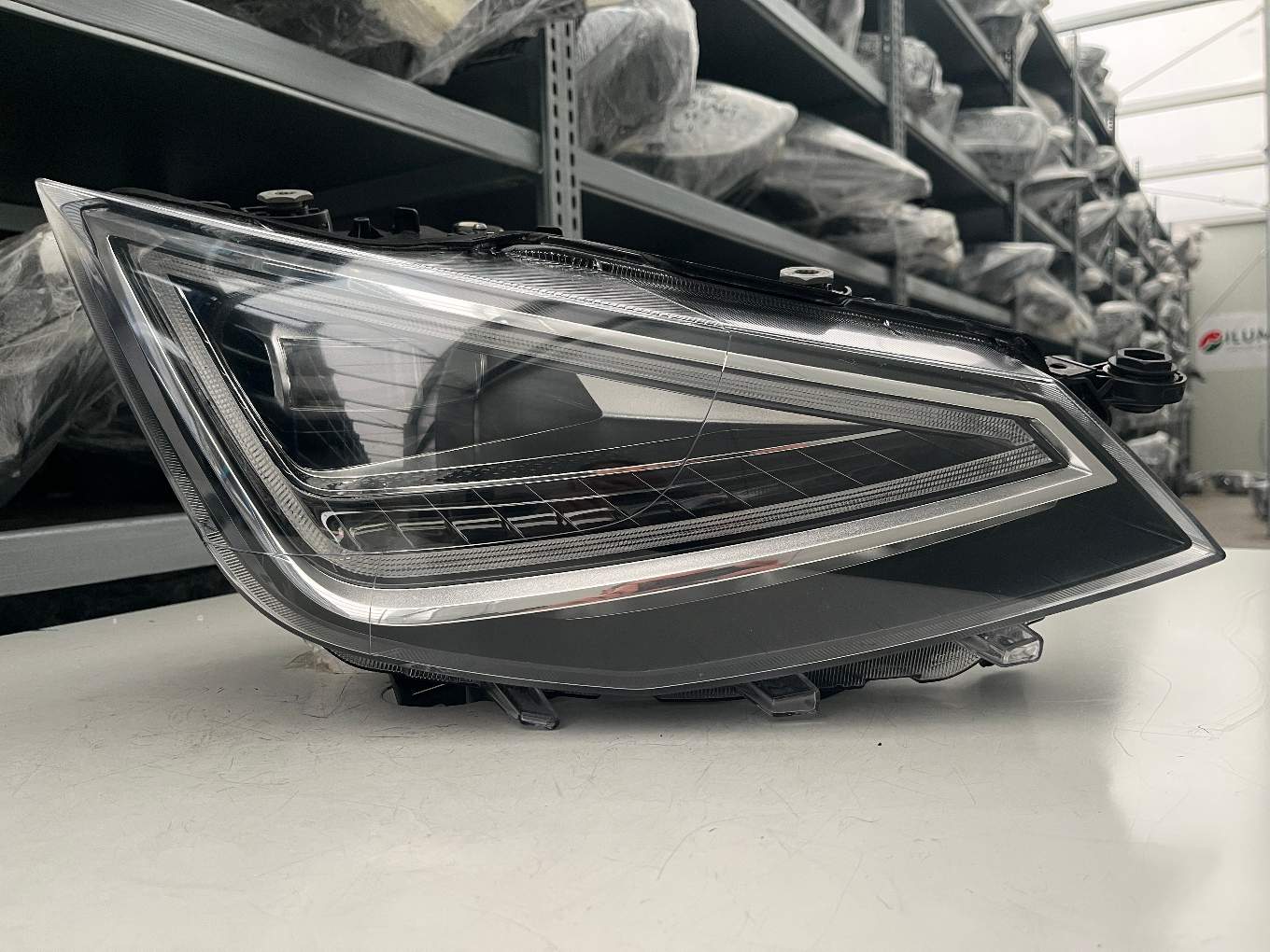 SEAT IBIZA V LIFT VOLL LED SCHEINWERFER RECHTS KPL 6F1941008G