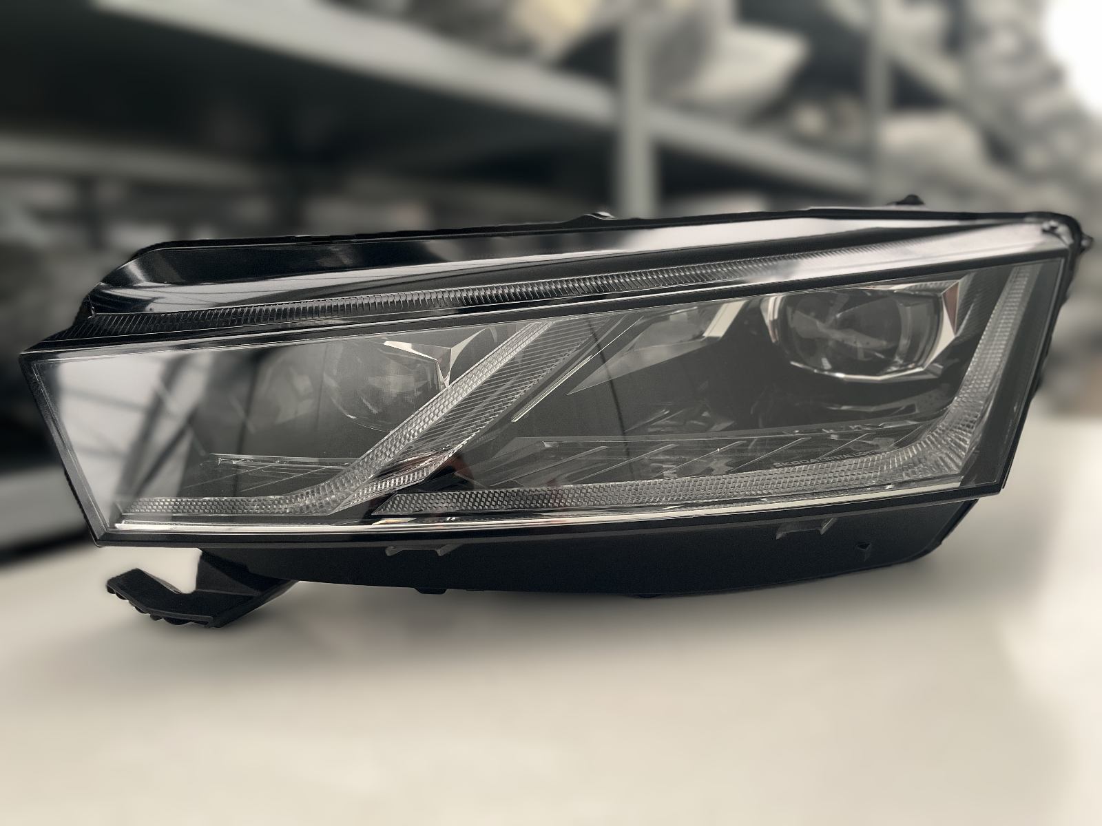 SKODA OCTAVIA 4 IV VOLL LED SCHEINW LINKS KPL 5E4941015A