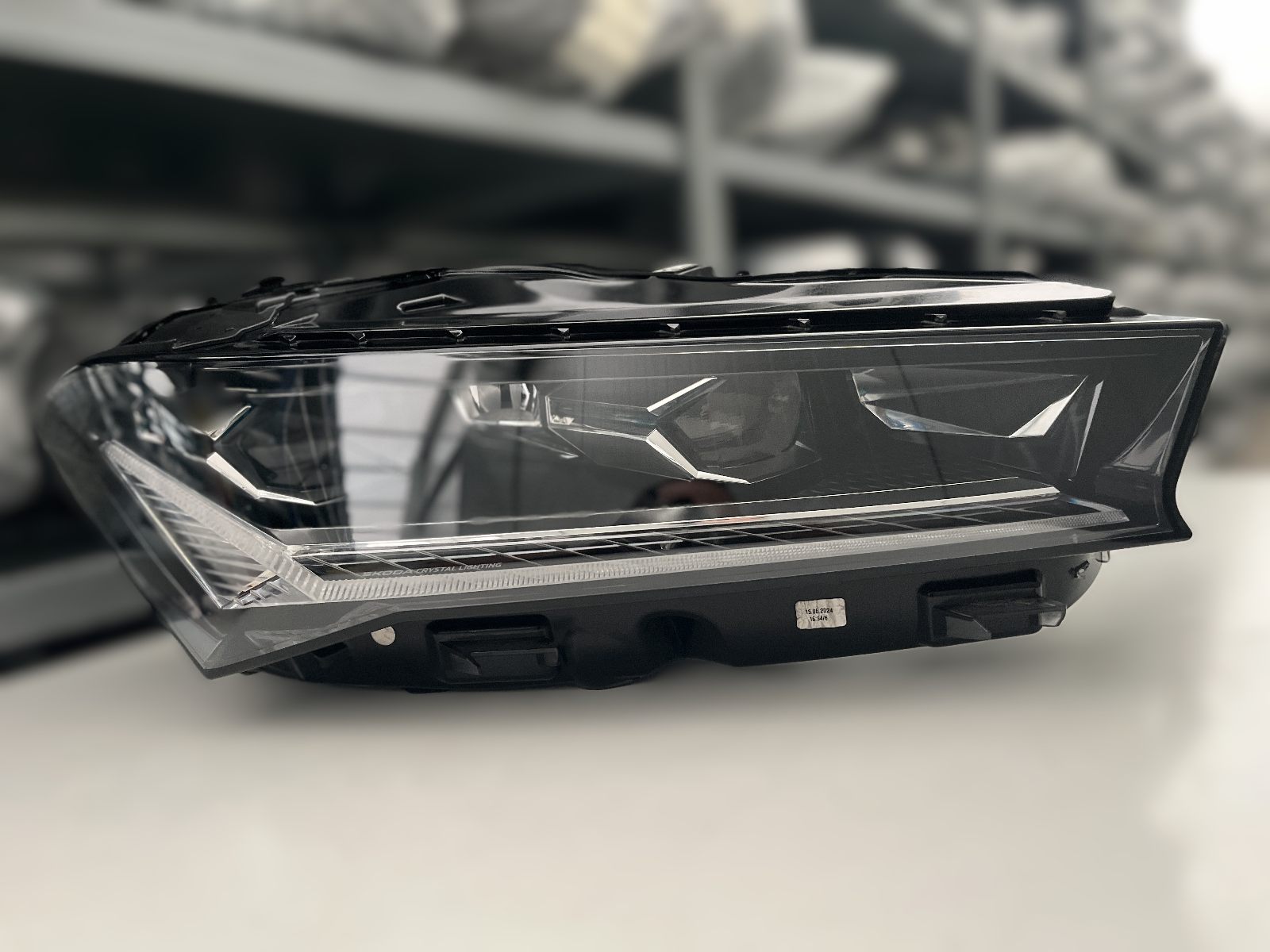 SKODA SUPERB IV CRYSTAL LED SCHEINW R KPL 3P1941016A