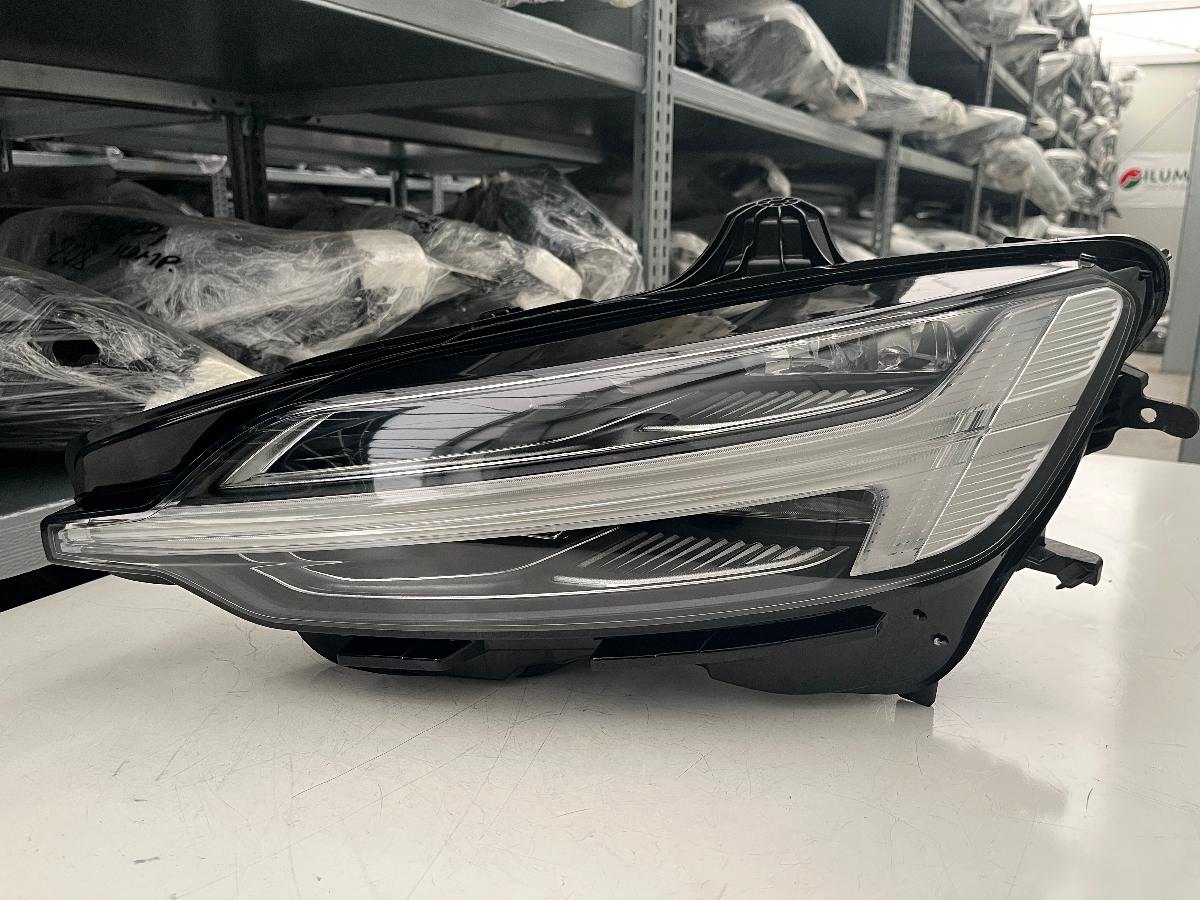 VOLVO V60 S60 3 III MID VOLL LED SCHEINW LINKS 32404681