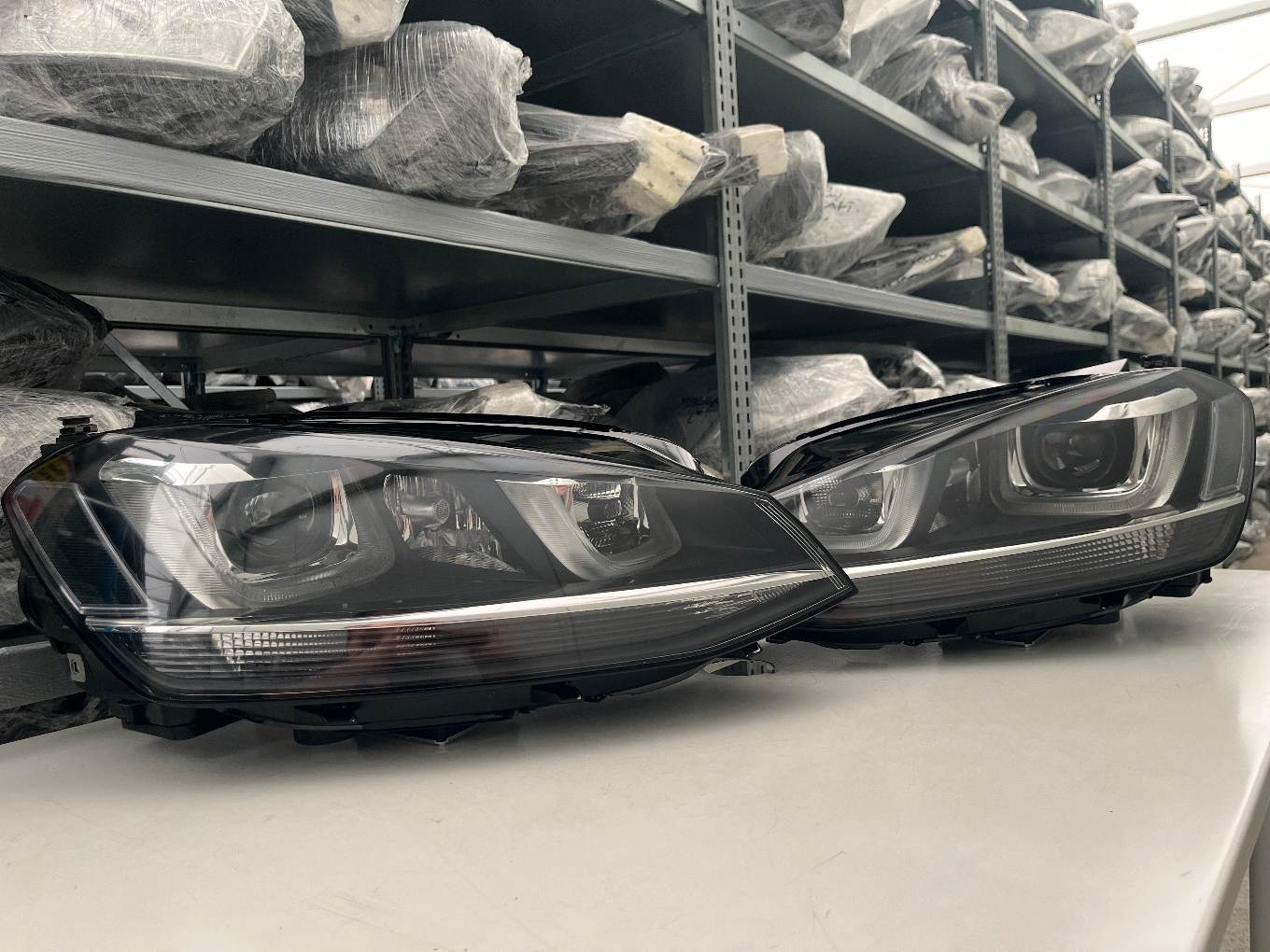 VW GOLF VII XENON LED SCHEINW R L KPL 5G1941033  5G1941034
