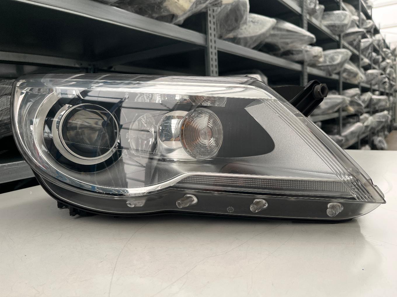 VW TIGUAN 5N XENON SCHEINW RECHTS 5N1941032K