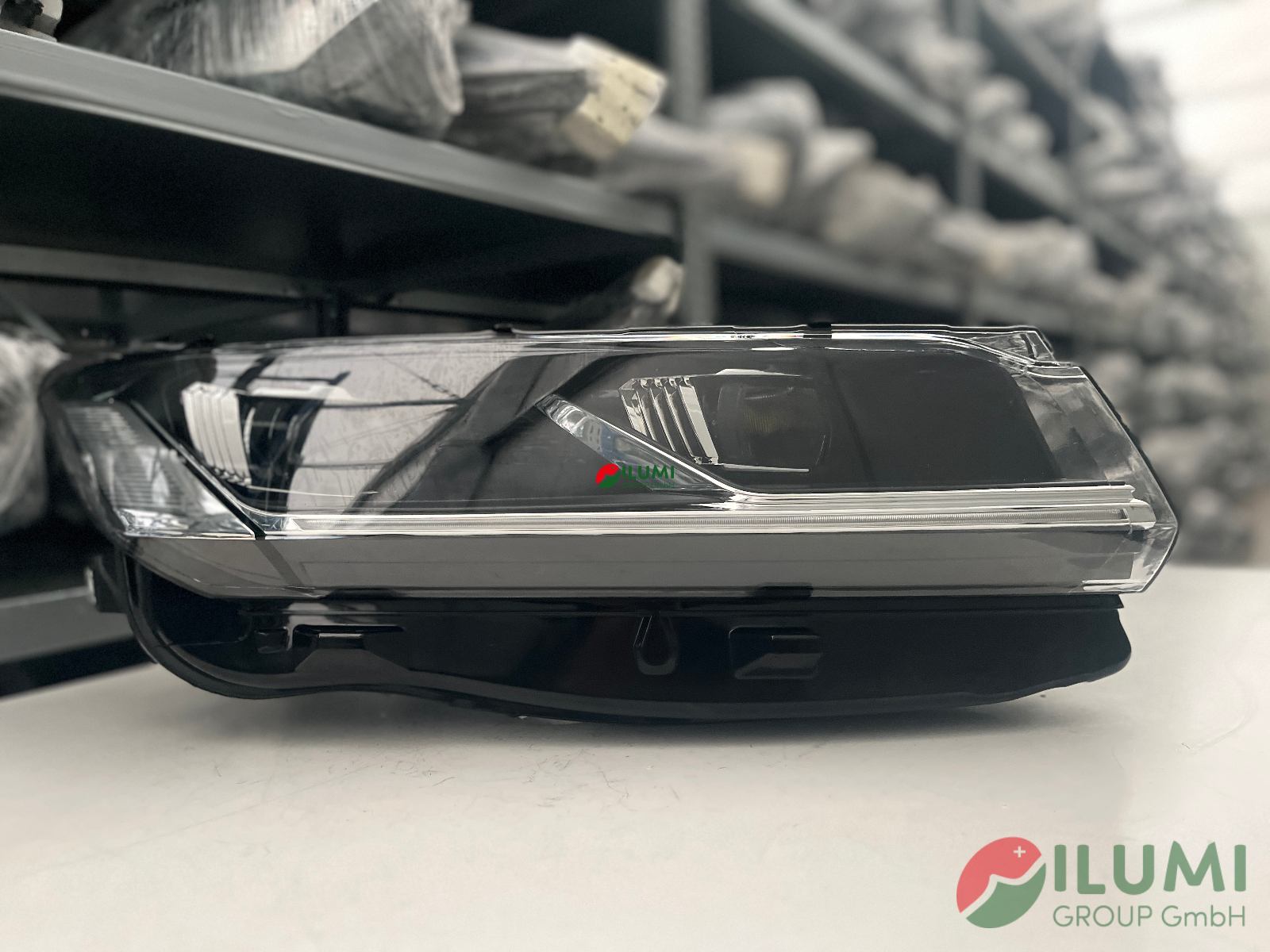VW TOUAREG III 3 VOLL LED RECHTS KPL 761941036A