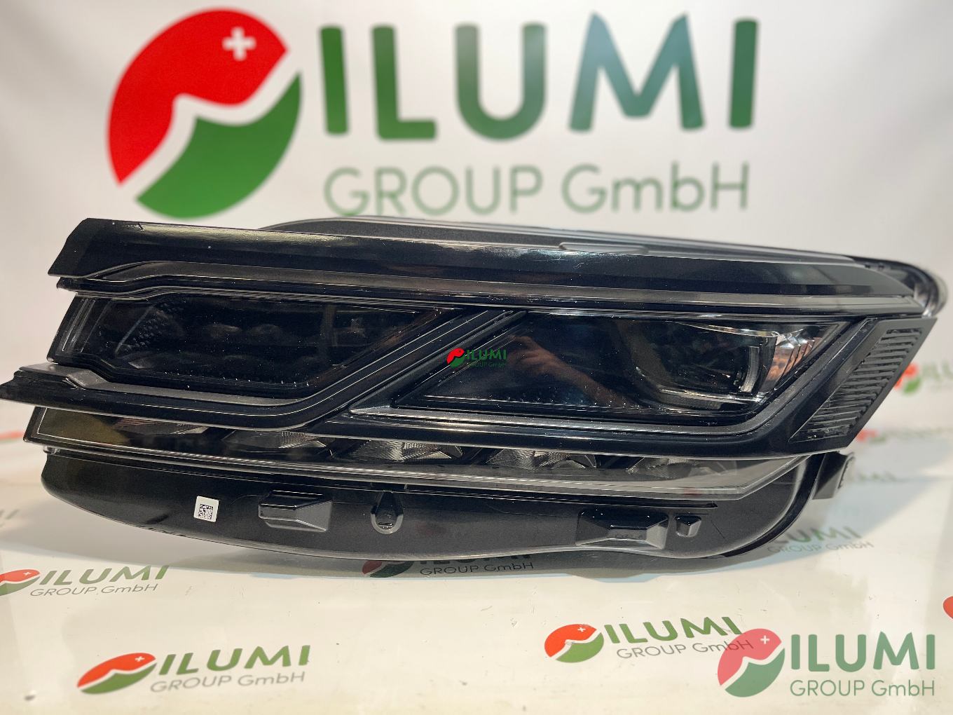VW TOUAREG III 761 MATRIX BLACK SCHEINW LINKS KPL 761941081