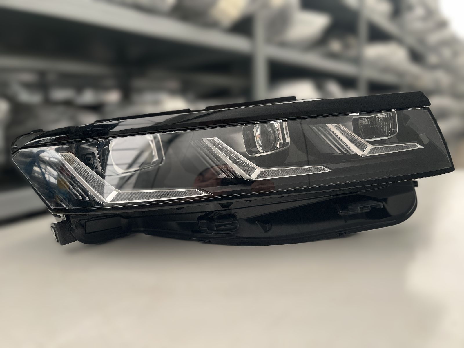 VW TOUAREG III VOLL LED SCHEINW RECHTS KPL 761941082H